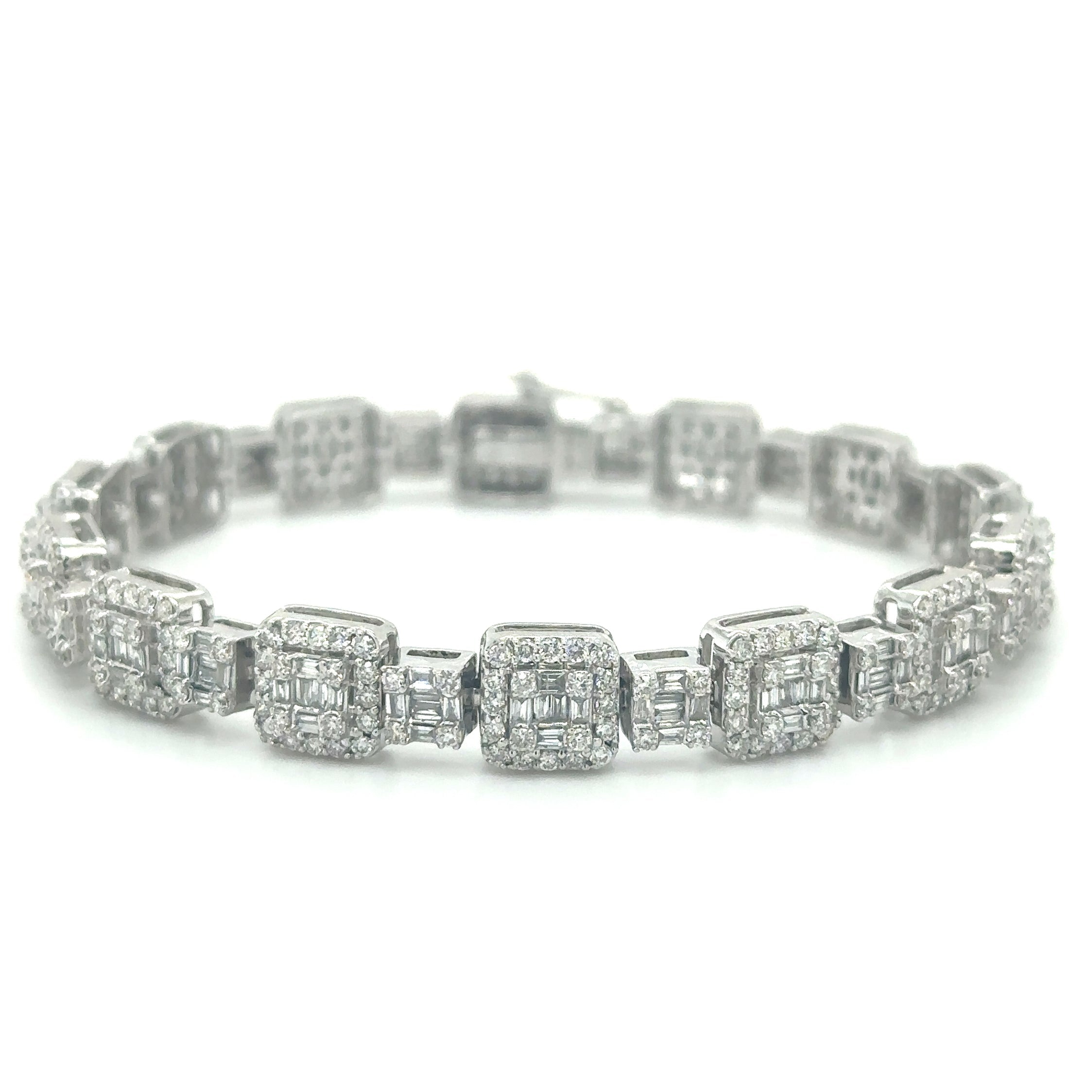 14K White Gold Diamond Bracelet  4.40 TCW