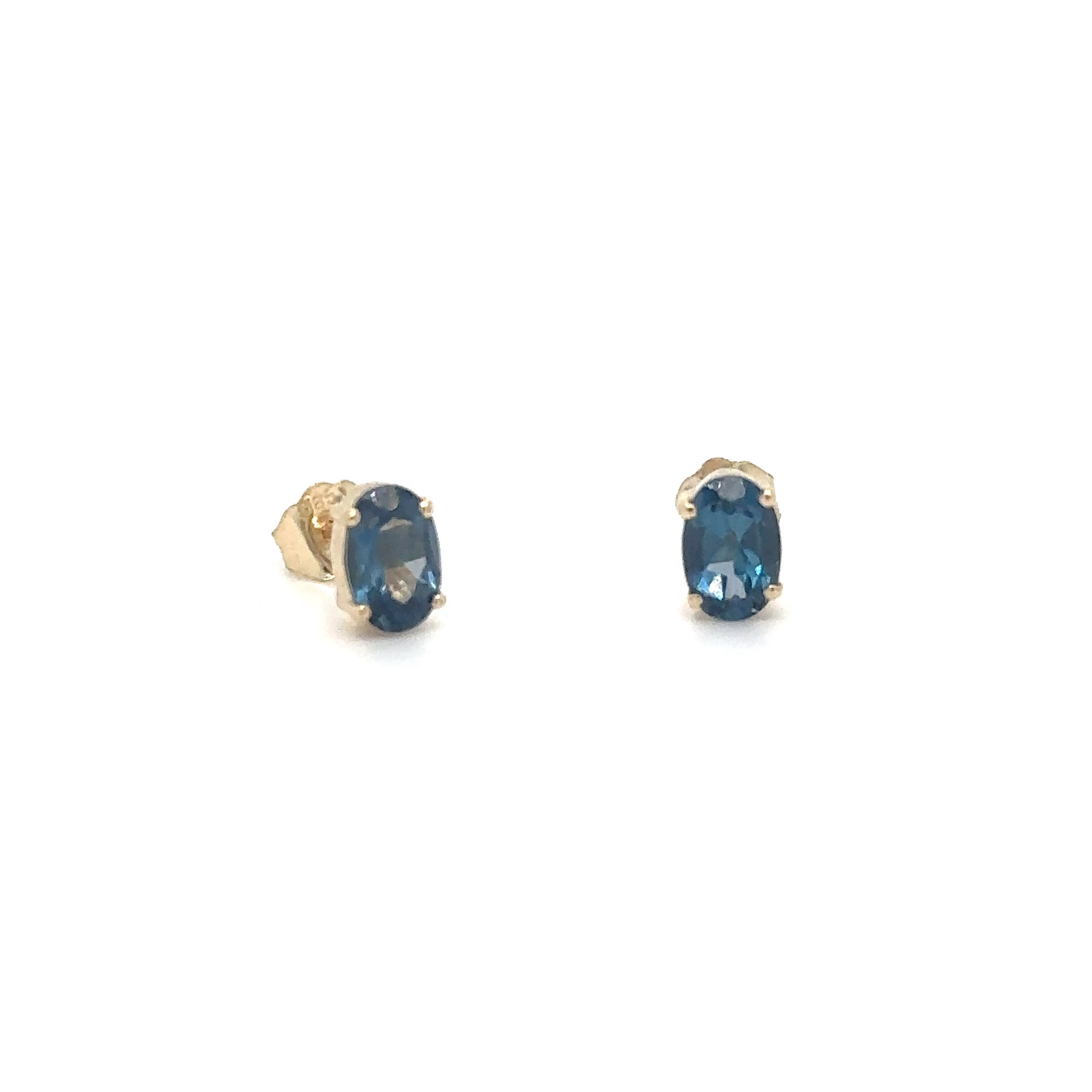 Pendientes De Topacio Azul De Londres Con Forma Ovalada En Oro Amarillo De 14 K, 0.98CT