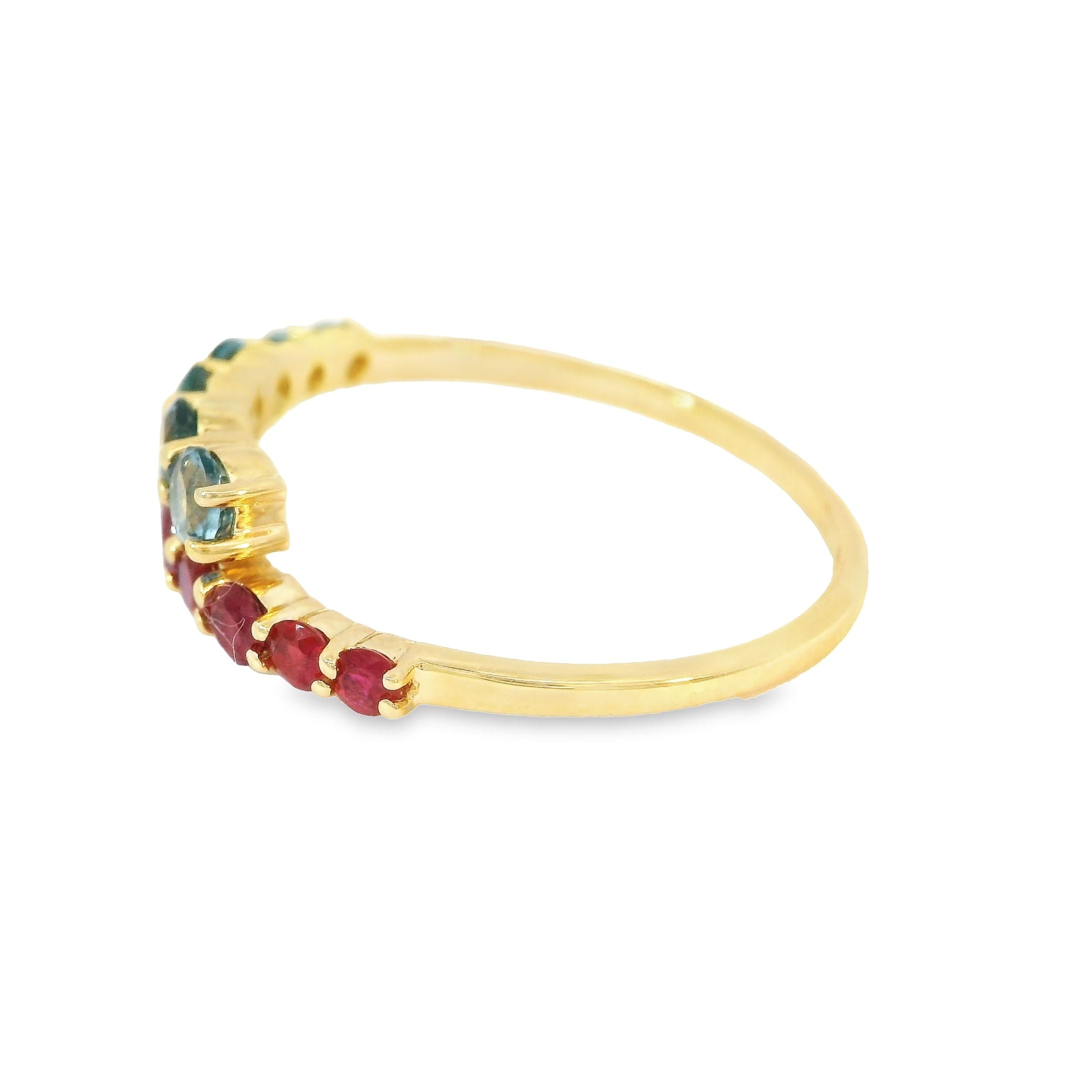 Anillo de oro amarillo de 14 quilates con topacio azul Londres y rubí, 1,05 TCW