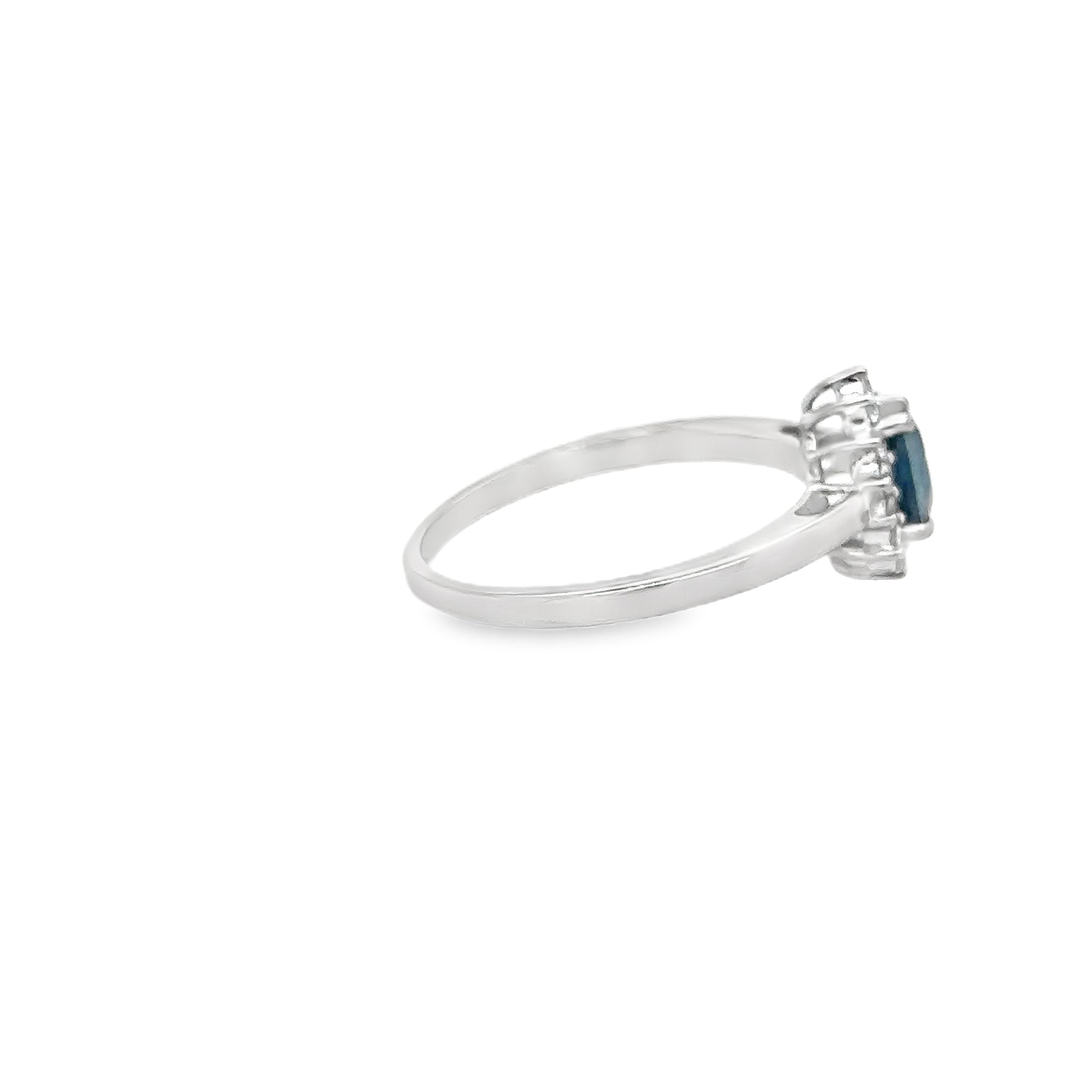 18K White Gold Sapphire & Diamonds Ring 0.95 TCW