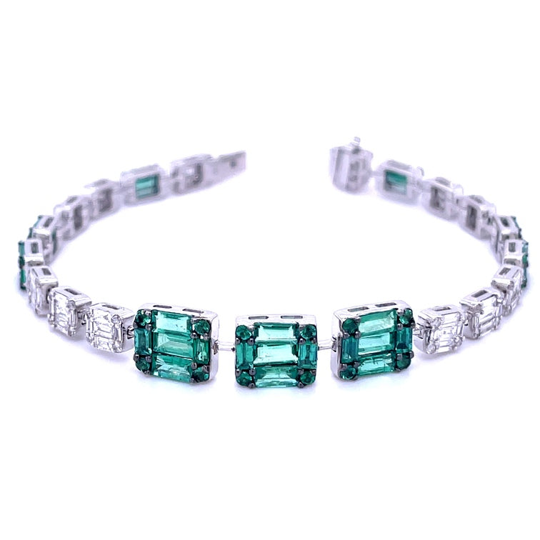 18K White Gold Emerald & Diamond Baguette Bracelet 6.15 TCW